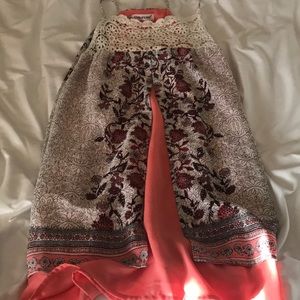 Coral tank top with lace